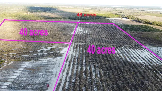 a sign that is sitting on the ground