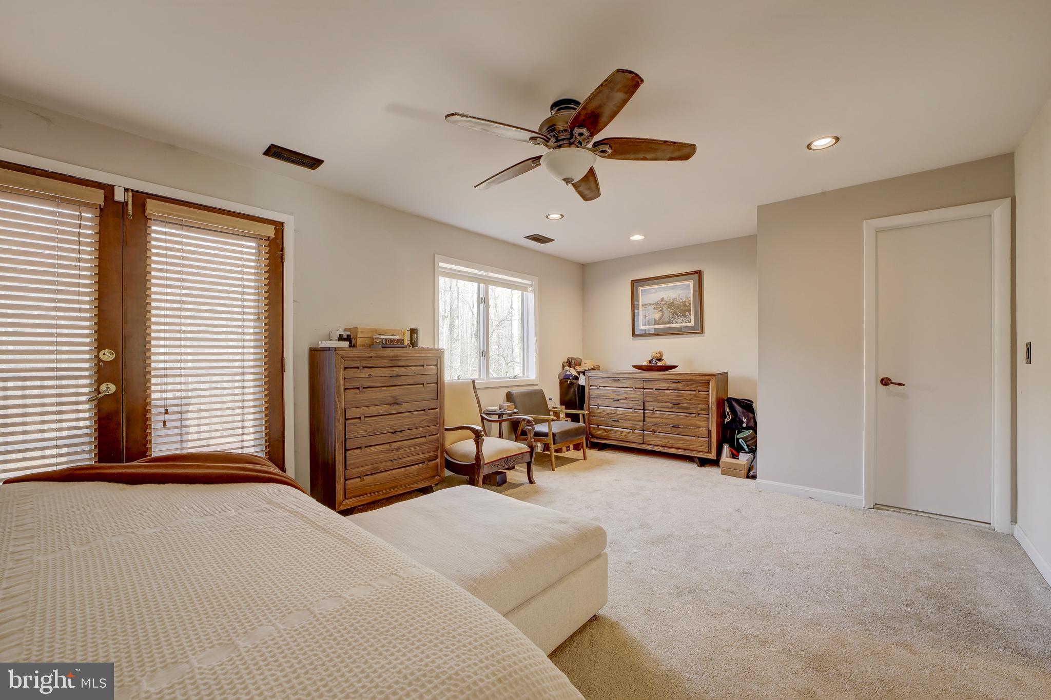 10600 Hunter Station Road Vienna, VA 22181 - Photo 13 of 30