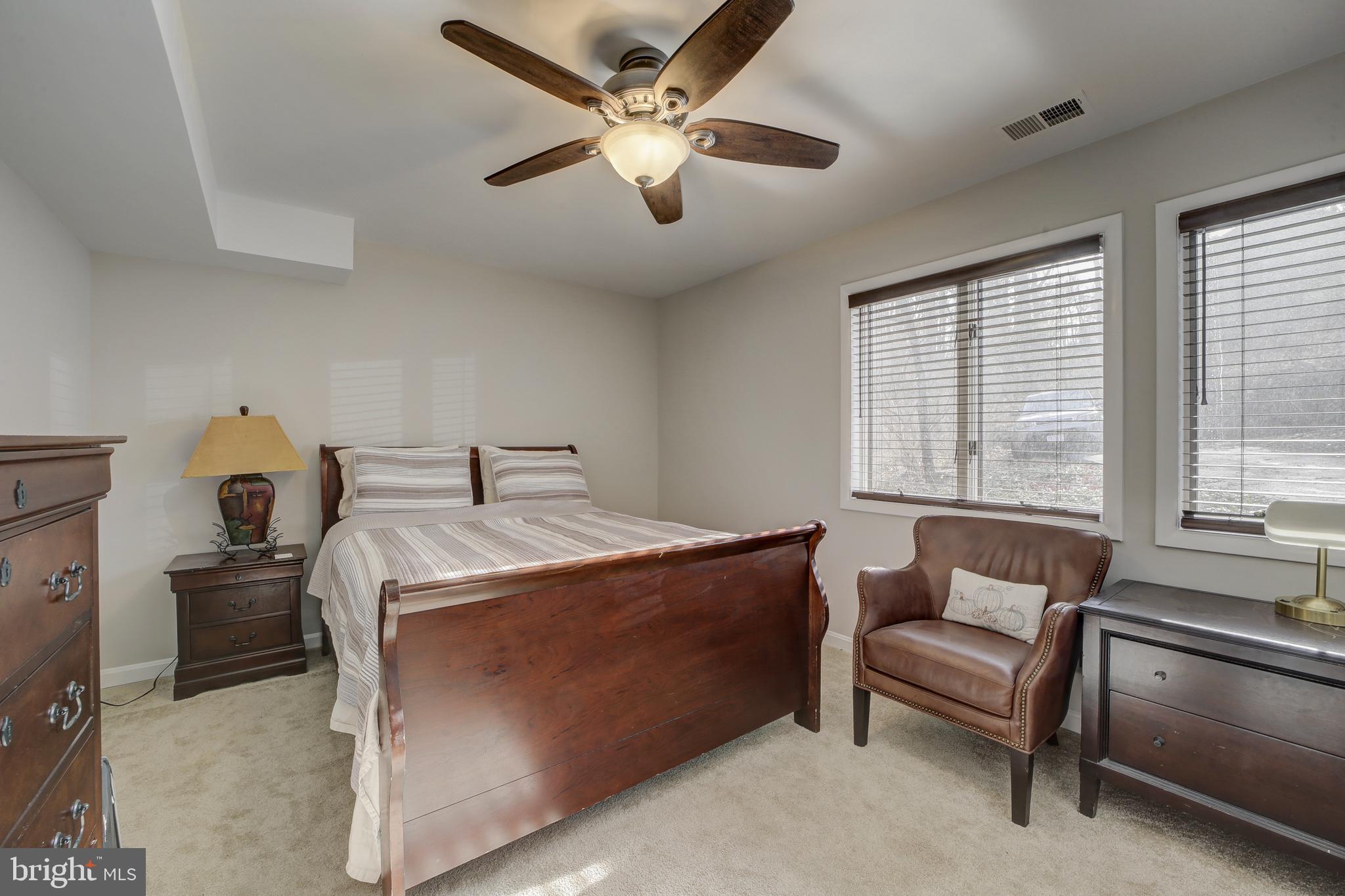 10600 Hunter Station Road Vienna, VA 22181 - Photo 18 of 30