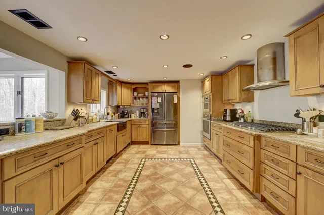 $5,490 | 10600 Hunter Station Road, Vienna, VA 22181