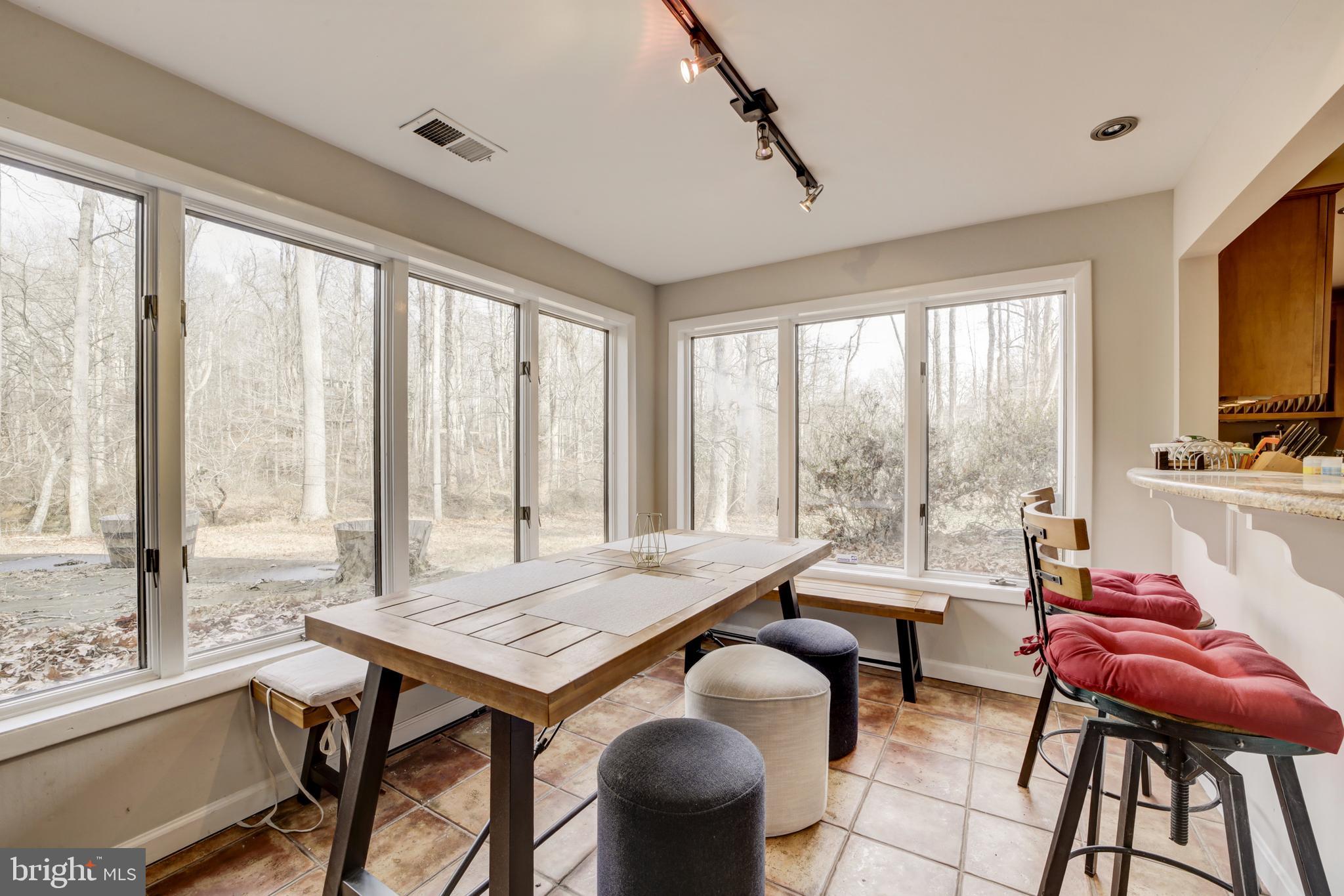 10600 Hunter Station Road Vienna, VA 22181 - Photo 10 of 30