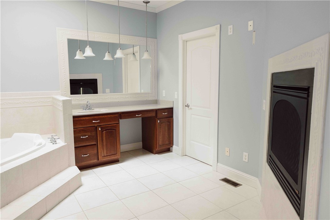 2585 Ash Avenue Decatur, IL 62526 - Photo 33 of 44