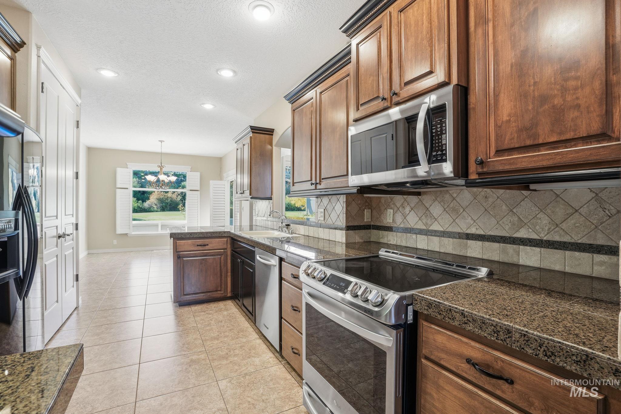 1007 West Oakhampton Drive Eagle, ID 83616 - Photo 24 of 44