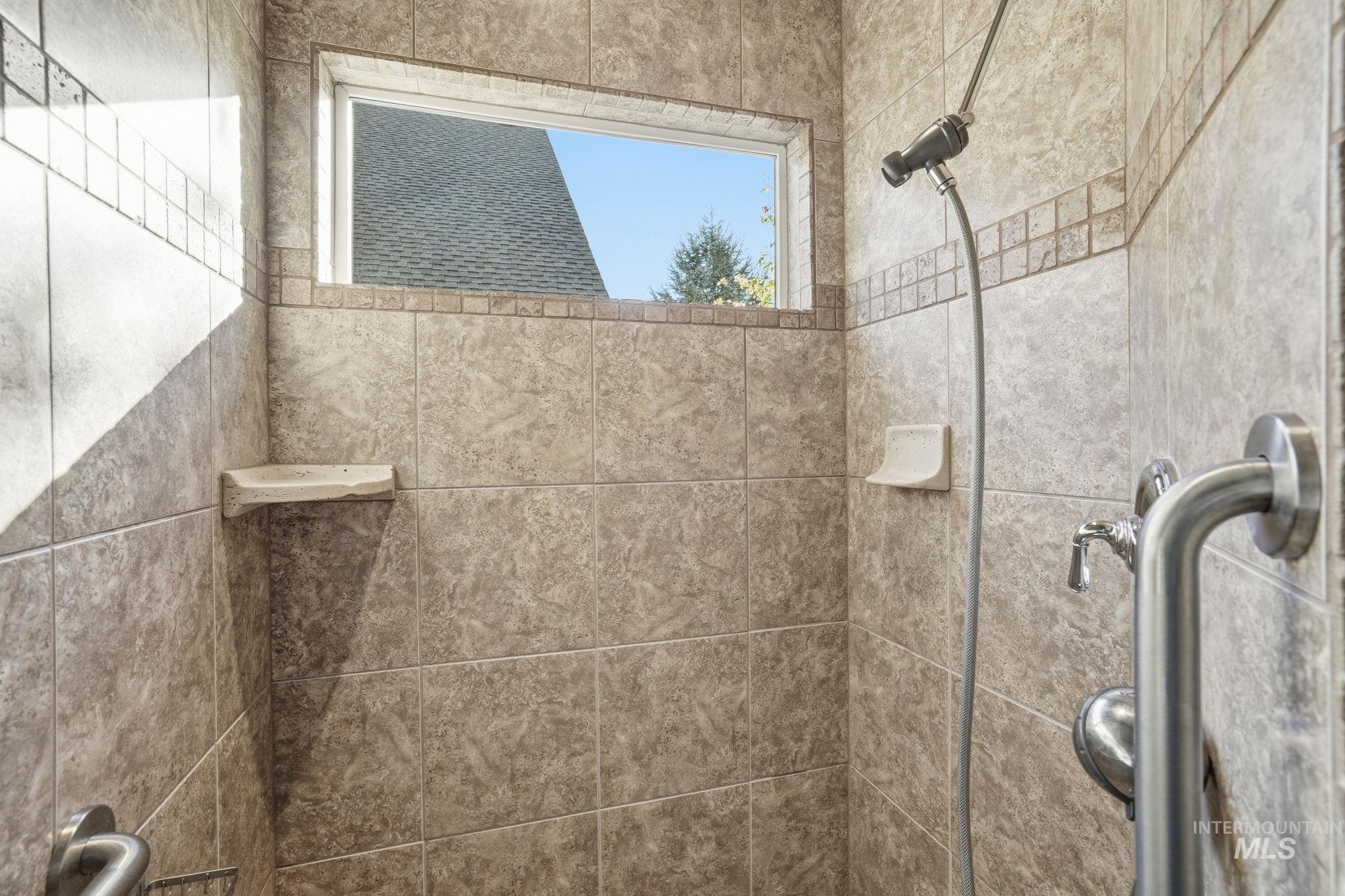 1007 West Oakhampton Drive Eagle, ID 83616 - Photo 35 of 44