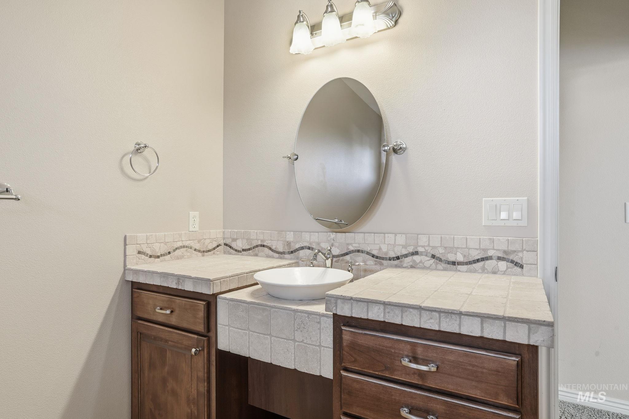1007 West Oakhampton Drive Eagle, ID 83616 - Photo 39 of 44