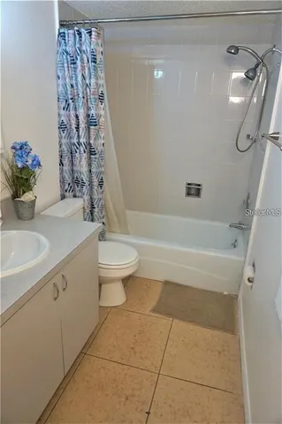 $1,500 | 2763 Woodgate Lane, Unit 108, Sarasota, FL 34231