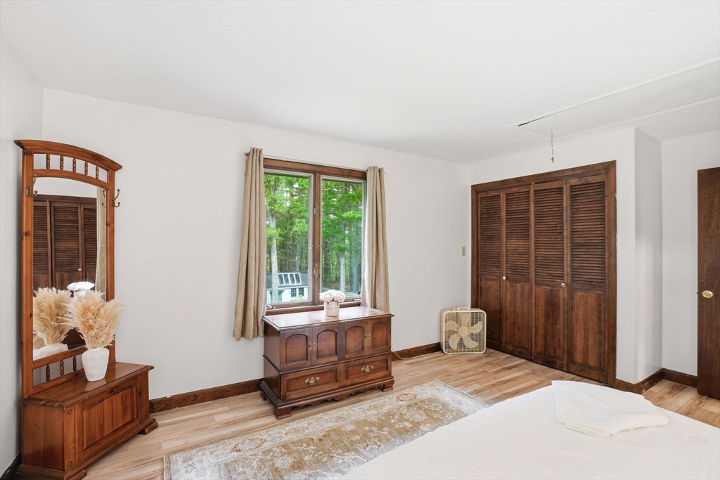 27 Bennett Road Rochester, MA 02770 - Photo 32 of 41