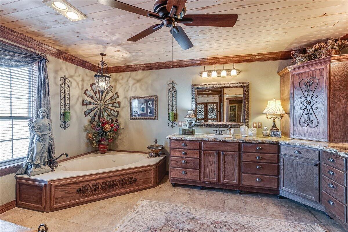 6840 Nevada Road Anton, TX 79313 - Photo 18 of 57 IMG_8167