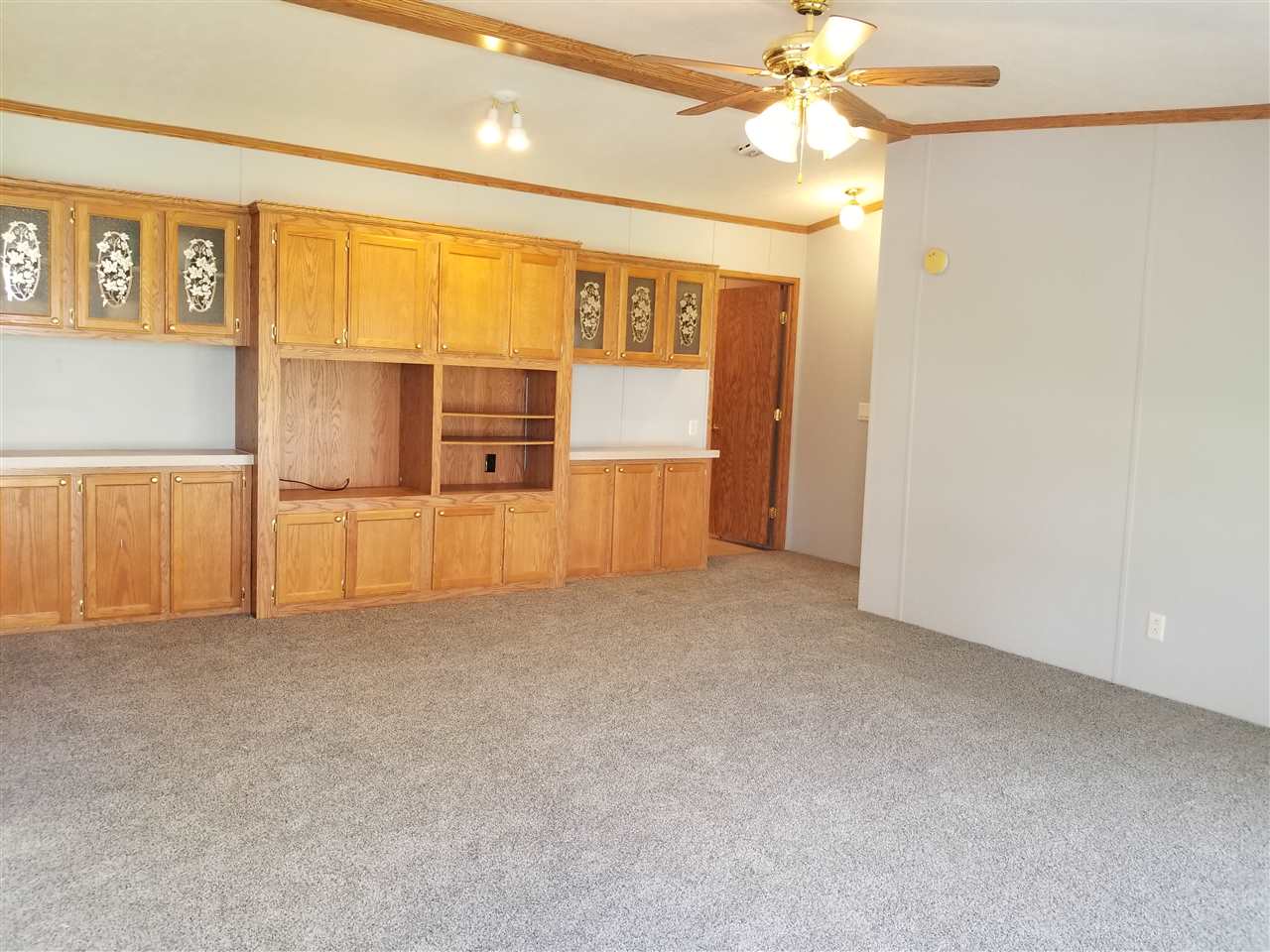 1022 Calhoun Street Waterloo, IA 50707 - Photo 5 of 8 Gallery Image 5