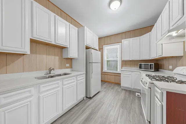 $350,000 | 2954 North Elston Avenue, Chicago, IL 60618