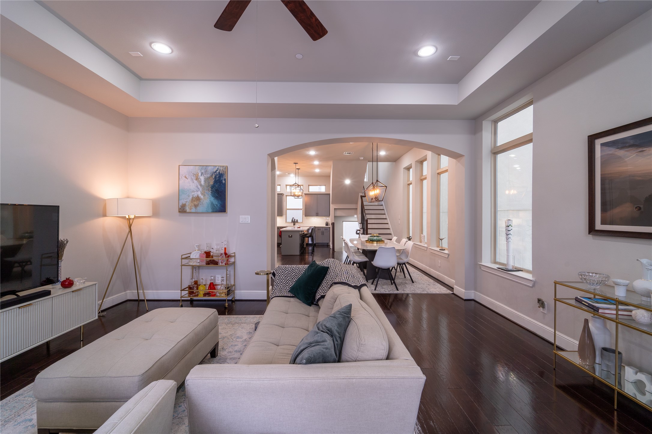 4008 Barnes Street Houston, TX 77007 - Photo 8 of 49