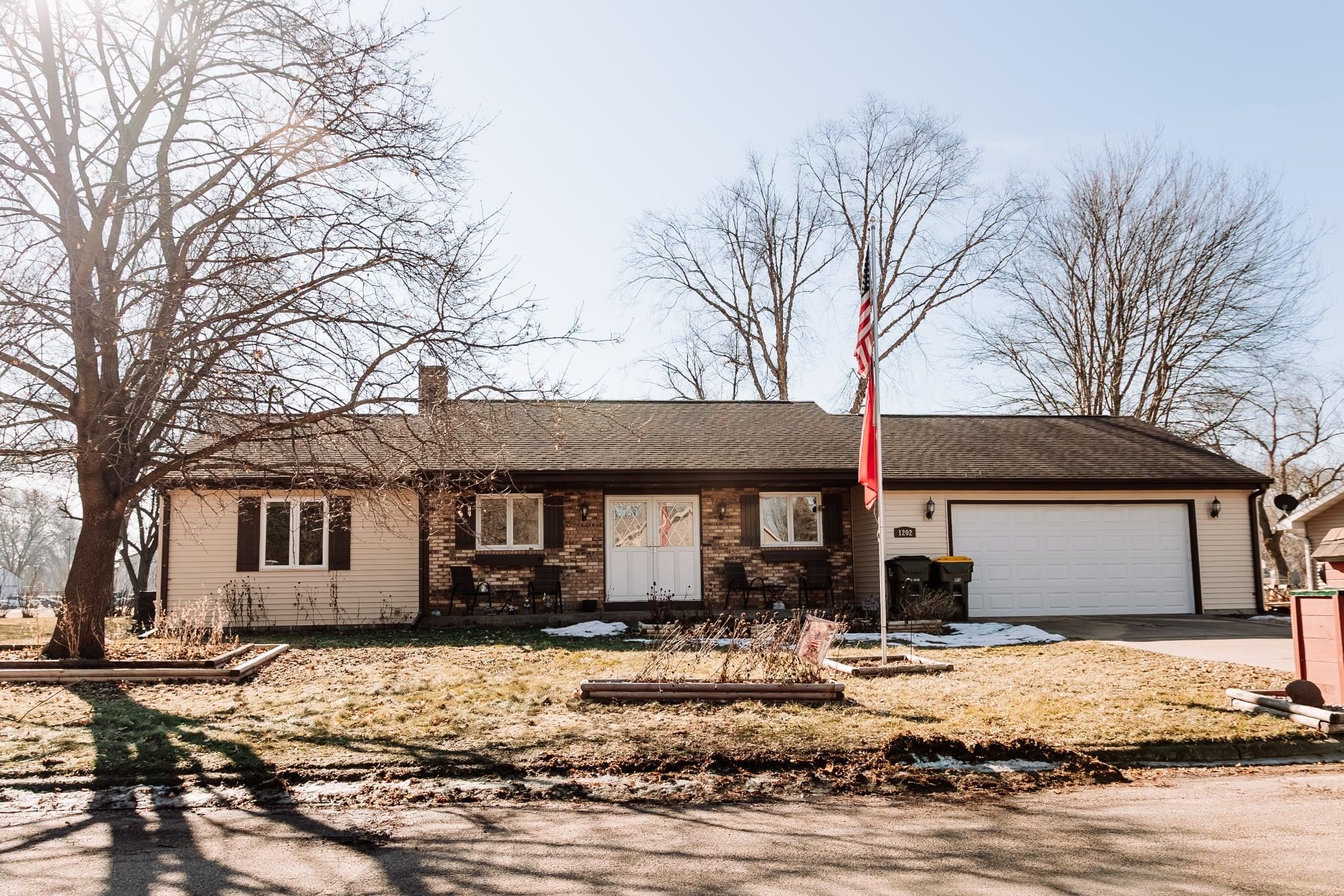 1202 East Iowa Street Prairie du Chien, WI 53821 - Photo 3 of 52
