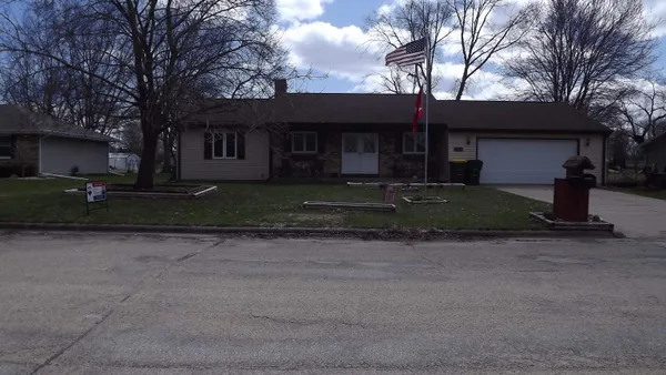 $300,000 | 1202 East Iowa Street, Prairie du Chien, WI 53821