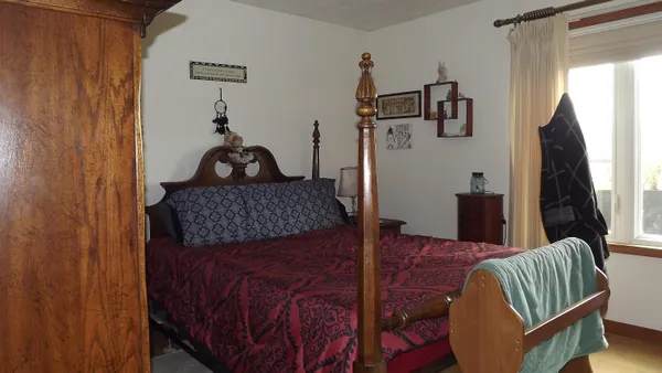 $300,000 | 1202 East Iowa Street, Prairie du Chien, WI 53821