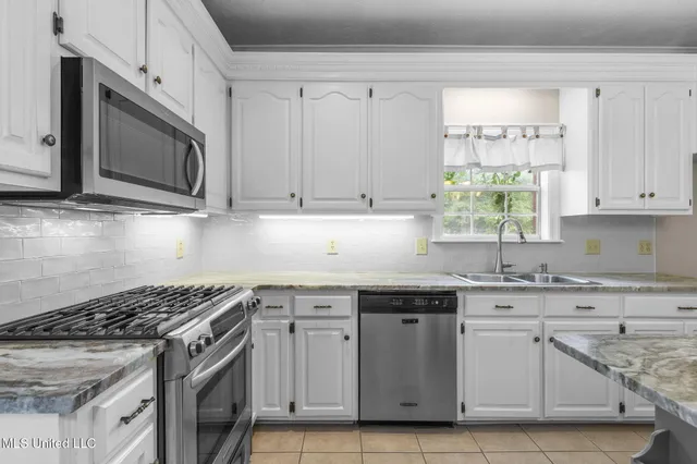 $350,000 | 380 Green Acres Drive, Canton, MS 39046