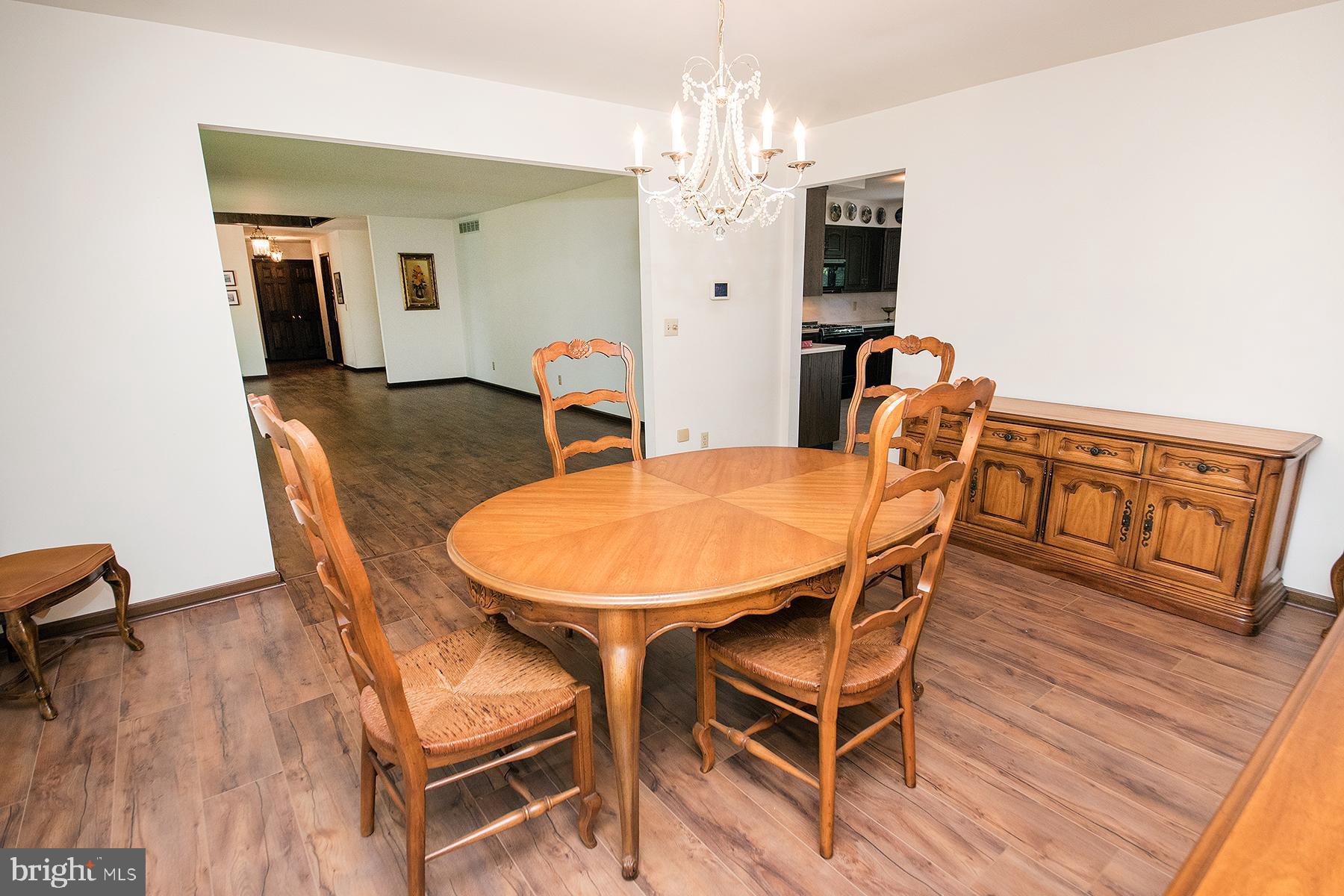 26 Georgetown Road Bordentown, NJ 08505 - Photo 17 of 39 Dining room