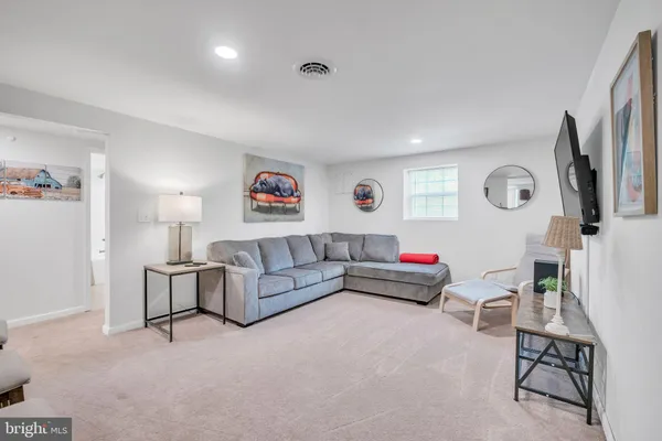 $679,000 | 78 High Point Drive, Wardensville, WV 26851