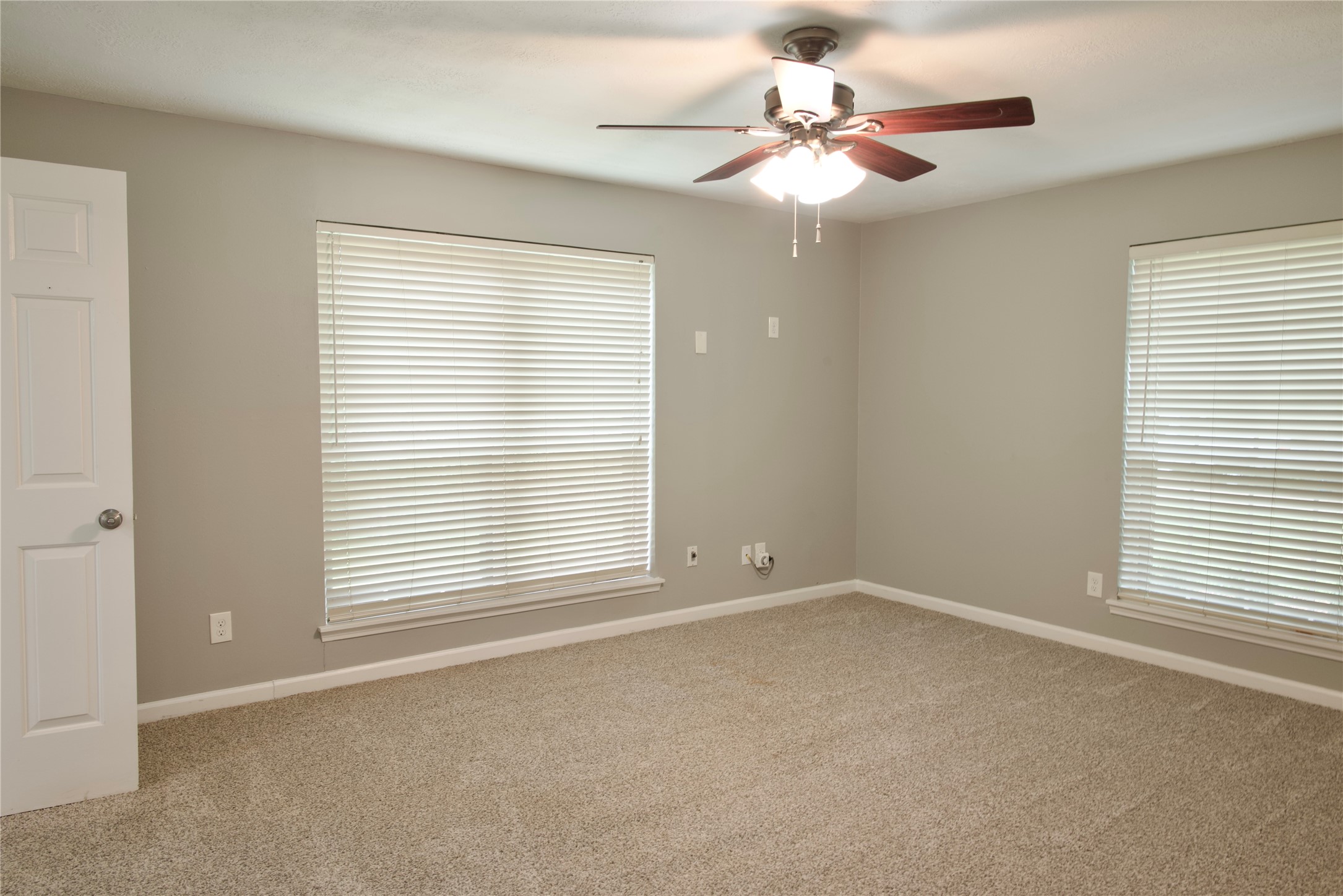 723 Leaflet Lane Spring, TX 77388 - Photo 26 of 41 a view of an empty room with a window