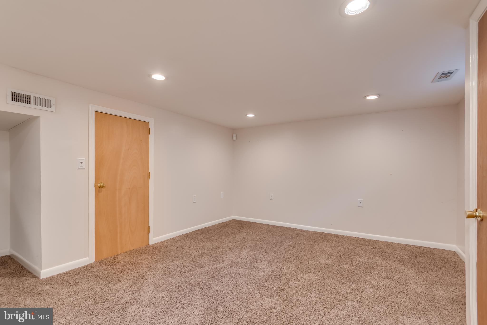 205 Pennsylvania Road Brooklawn, NJ 08030 - Photo 18 of 20