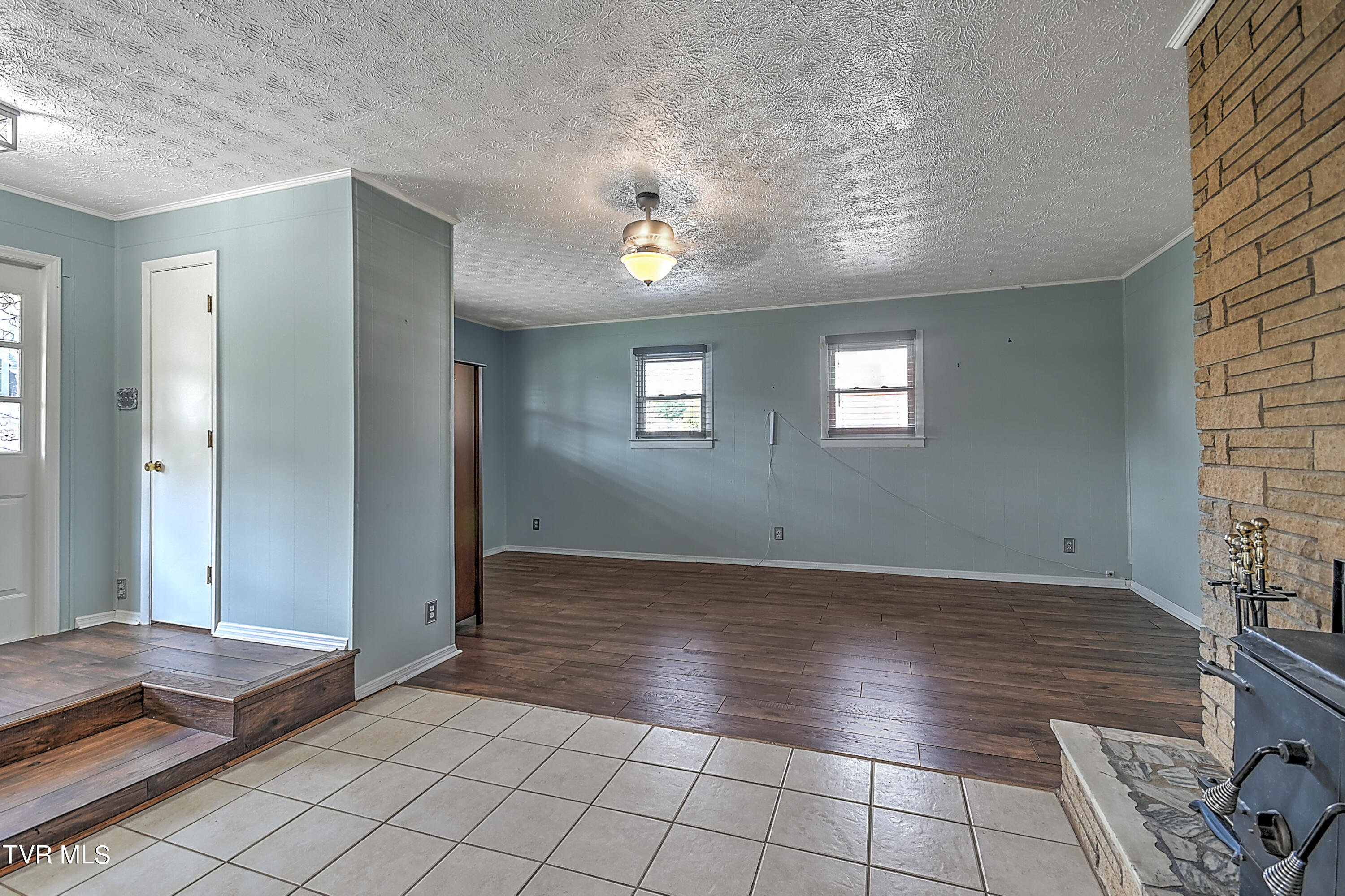 279 Spring Valley Road Bristol, VA 24201 - Photo 16 of 41 279 Spring Valley GDawg_-11