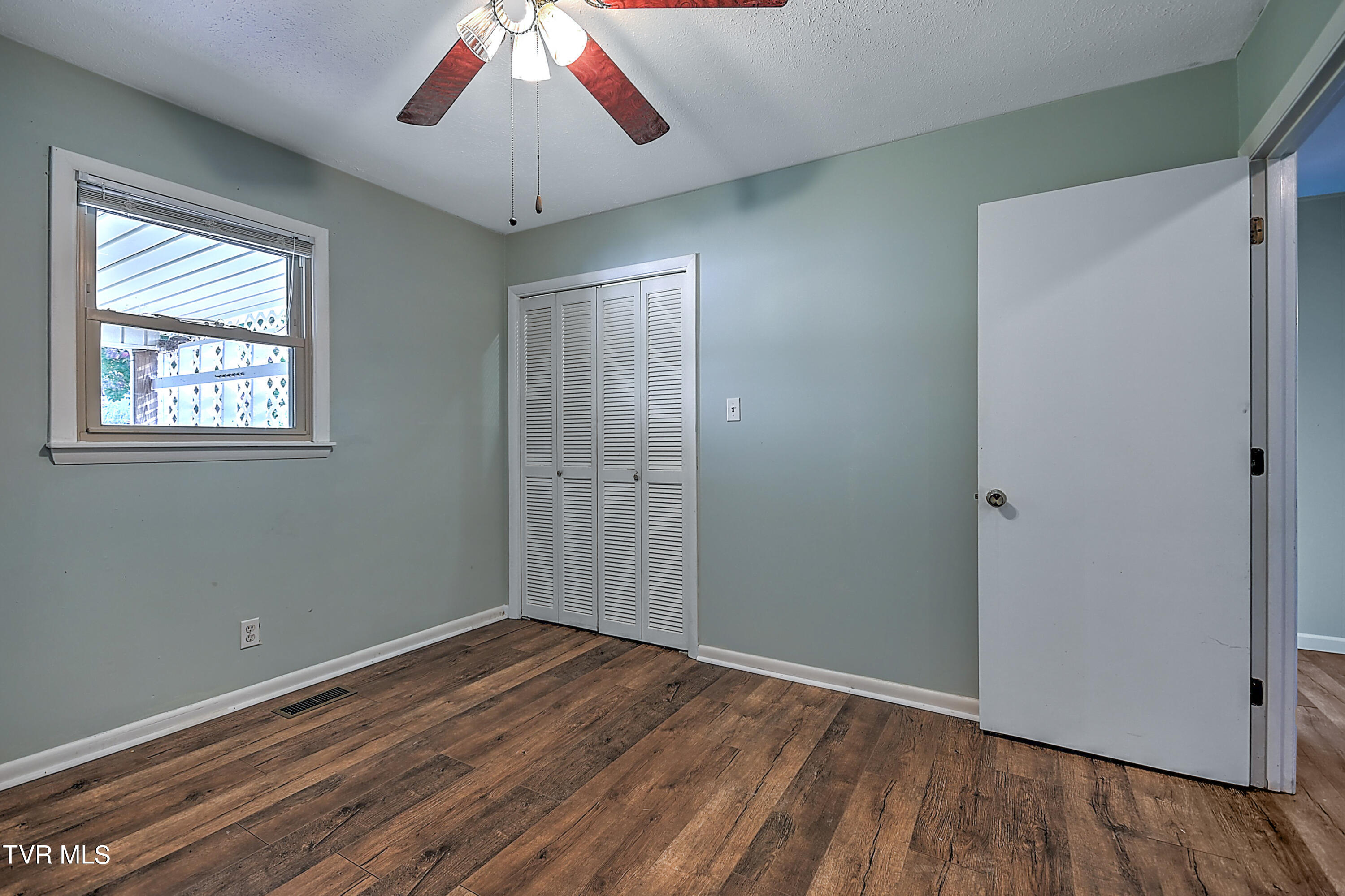 279 Spring Valley Road Bristol, VA 24201 - Photo 22 of 41 279 Spring Valley GDawg_-26