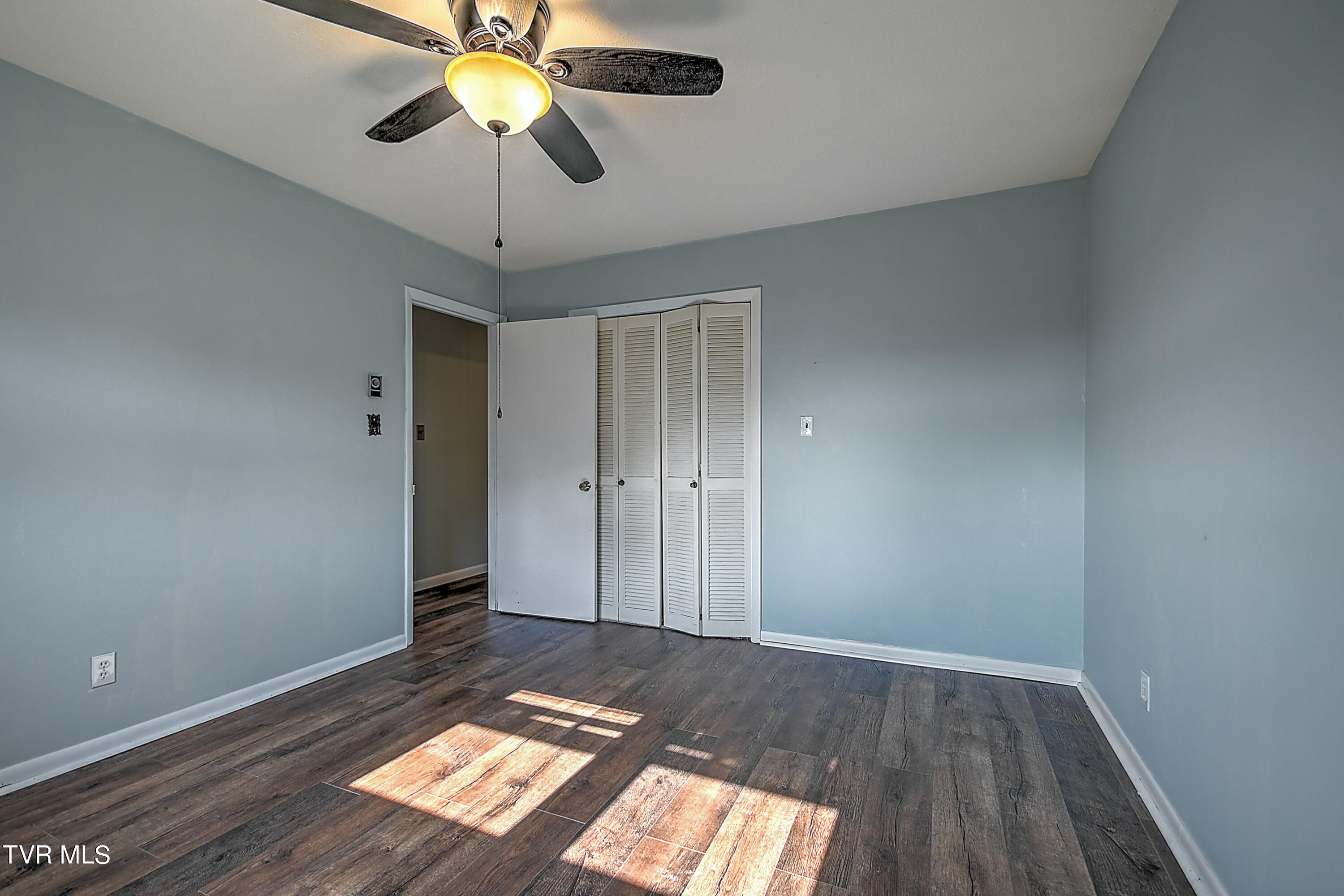 279 Spring Valley Road Bristol, VA 24201 - Photo 28 of 41 279 Spring Valley GDawg_-30