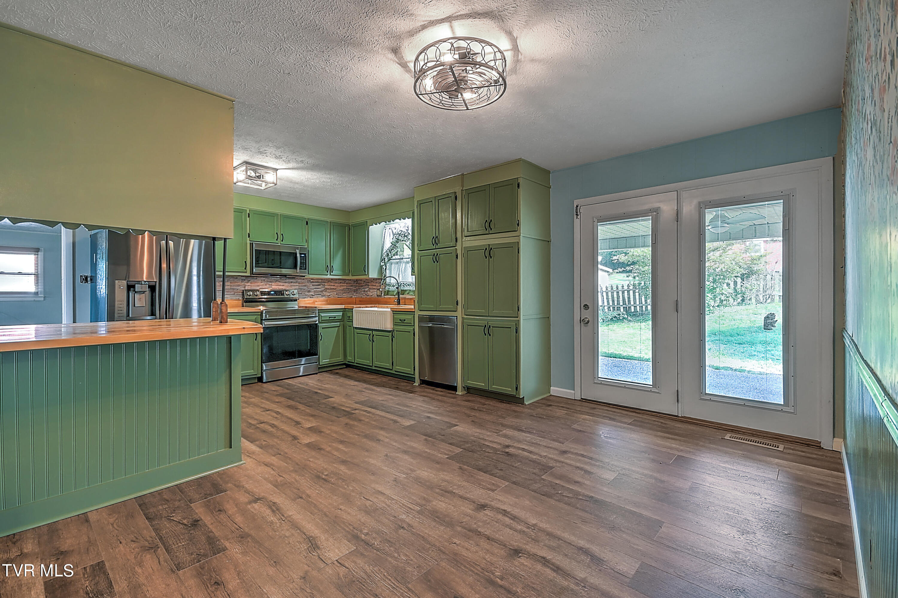 279 Spring Valley Road Bristol, VA 24201 - Photo 8 of 41 279 Spring Valley GDawg_