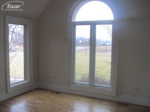8041 Coldwater Road Flushing, MI 48433 - Photo 8 of 15 20208885-7.JPG