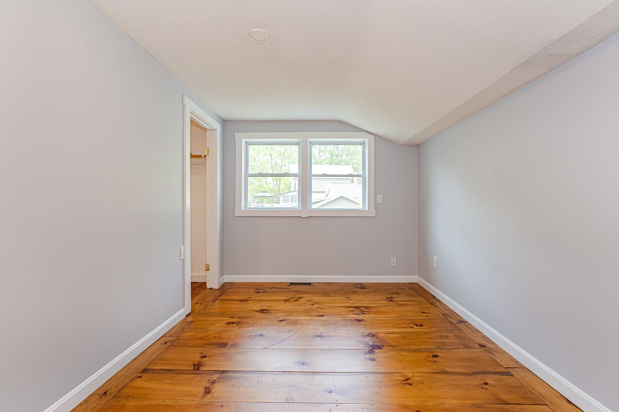 39 Woekel Circle Pelham, NH 03076 - Photo 15 of 38