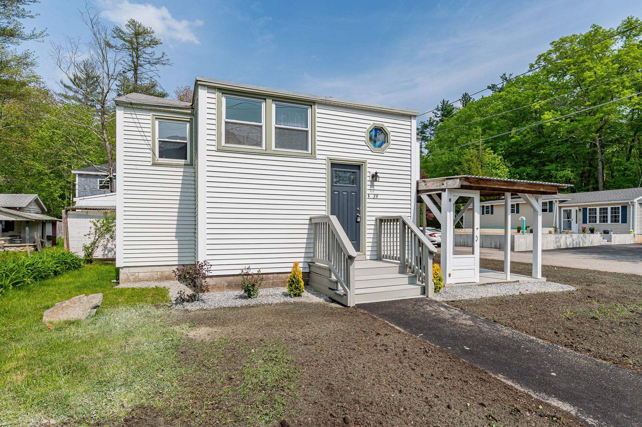 39 Woekel Circle Pelham, NH 03076 - Photo 2 of 38