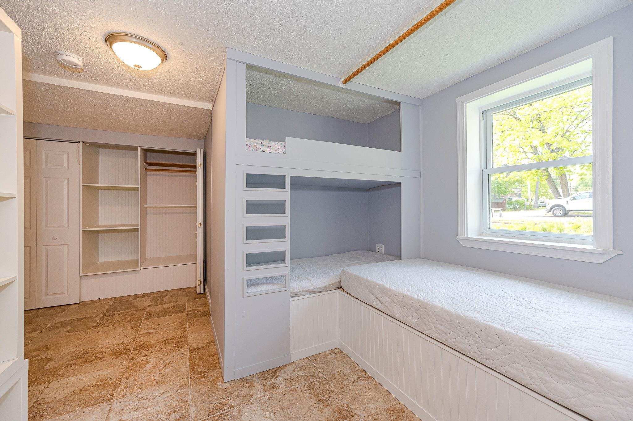 39 Woekel Circle Pelham, NH 03076 - Photo 21 of 38