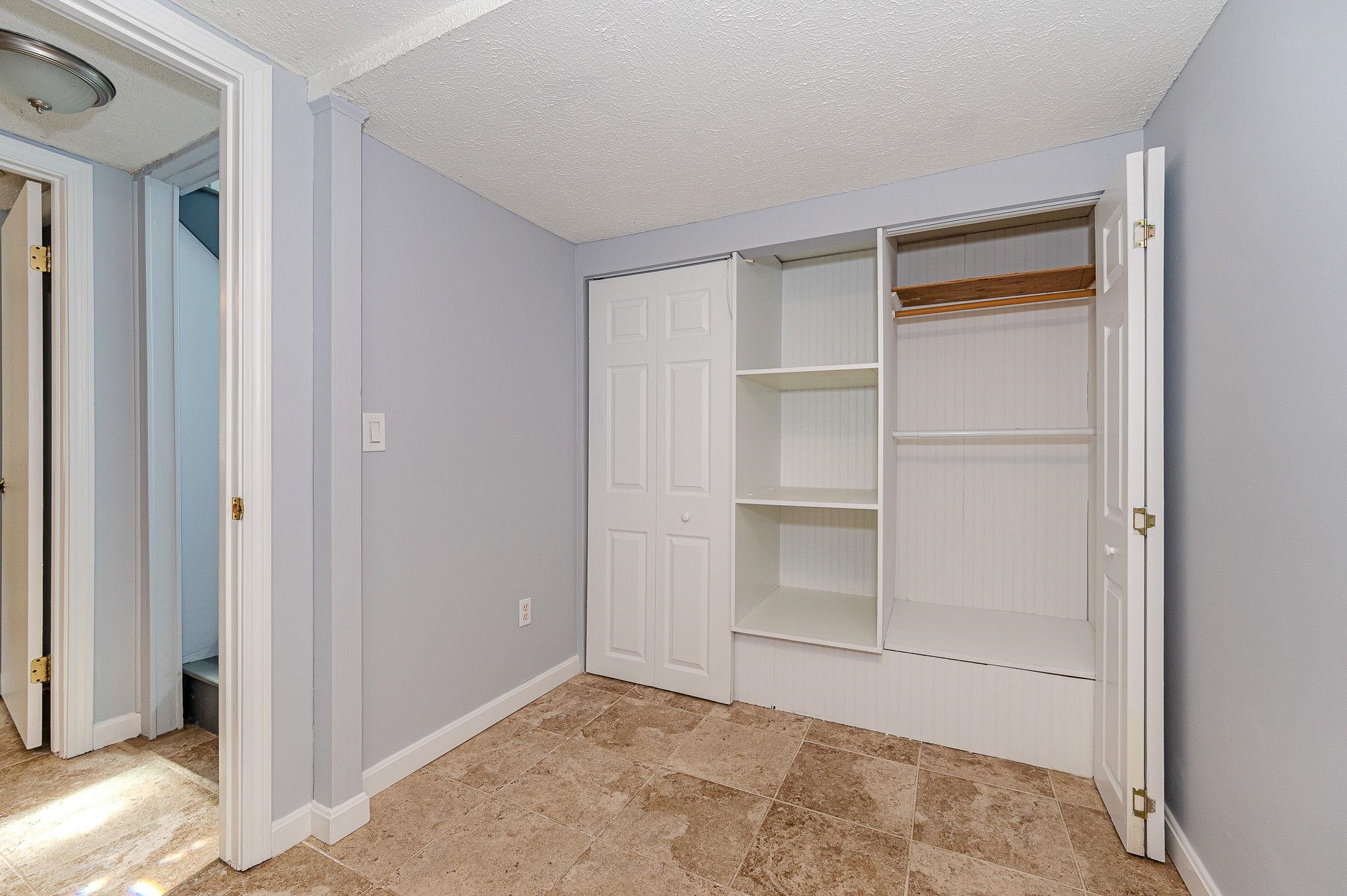 39 Woekel Circle Pelham, NH 03076 - Photo 22 of 38