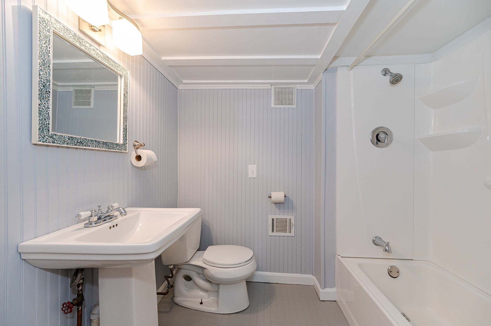 39 Woekel Circle Pelham, NH 03076 - Photo 28 of 38