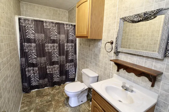 $269,900 | 212 Southern Downs Drive, Lexington, TN 38351