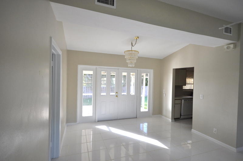 1709 High Ridge Road Lake Worth, FL 33461 - Photo 3 of 16 DSC_0479