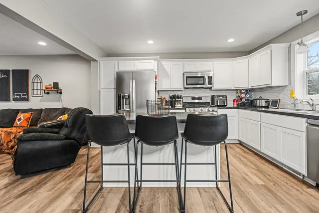 $429,900 | 1514 Chapel Street Southwest, Wyoming, MI 49509