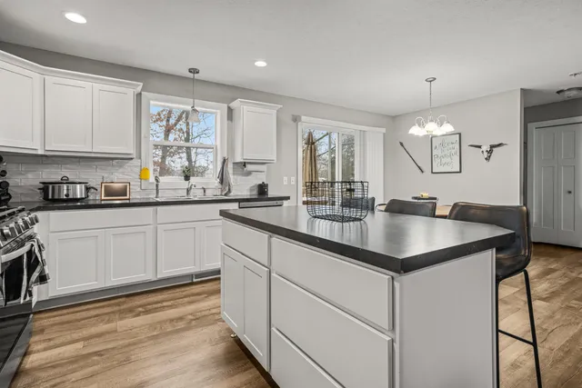 $429,900 | 1514 Chapel Street Southwest, Wyoming, MI 49509