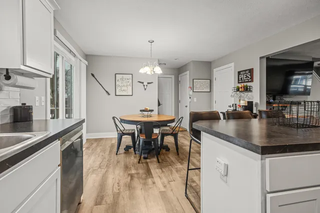 $429,900 | 1514 Chapel Street Southwest, Wyoming, MI 49509