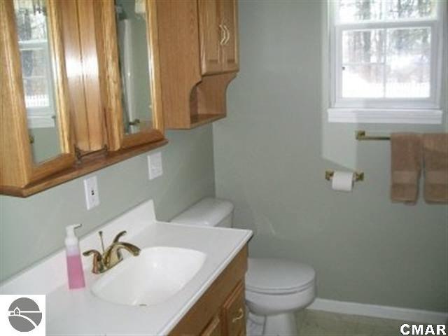 117 Chatham Road St. Louis, MI 48880 - Photo 13 of 21 1773531-12.JPG