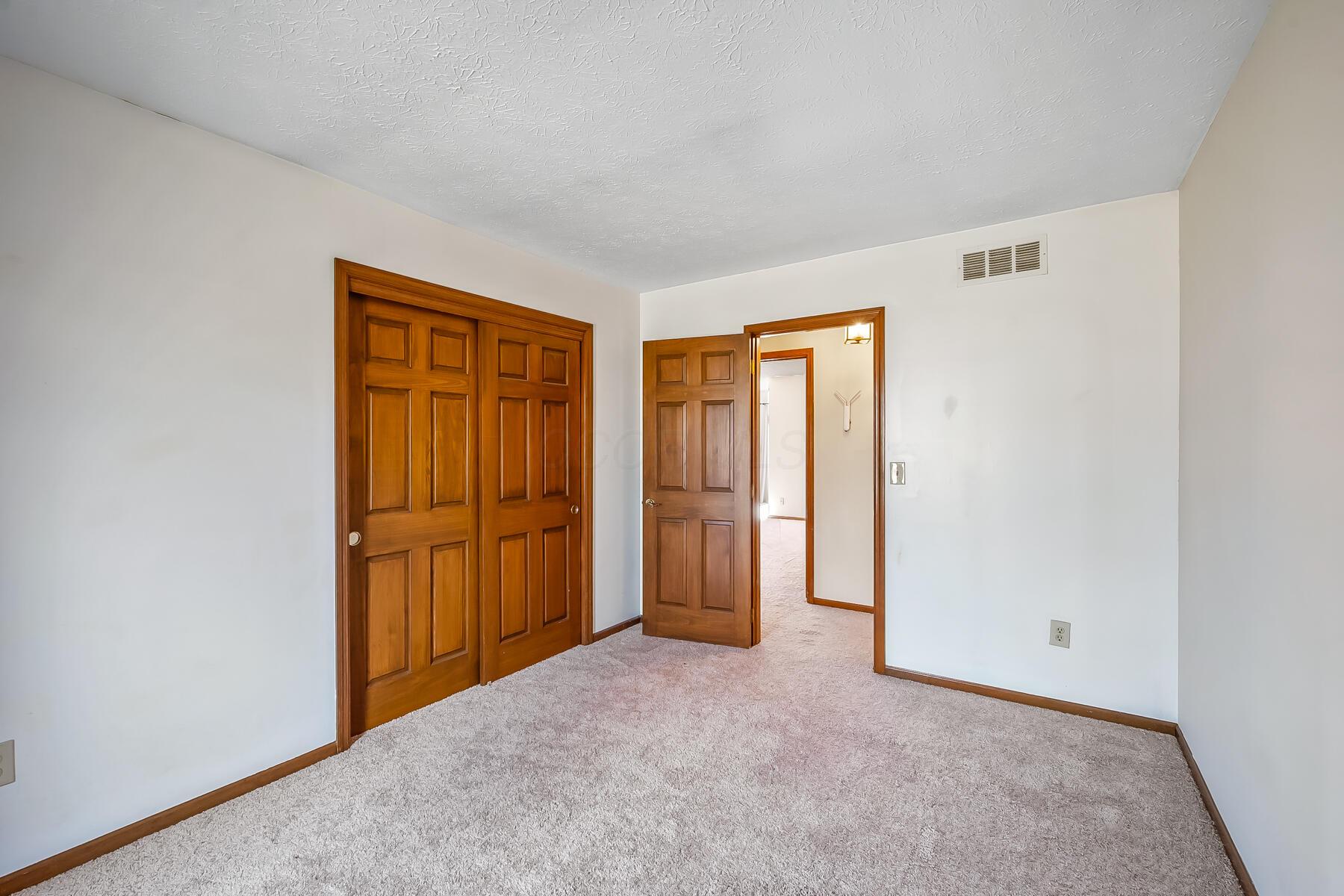 7753 Merchant Road Powell, OH 43065 - Photo 37 of 58 37-web-or-mls-7753 Merchant Rd-137