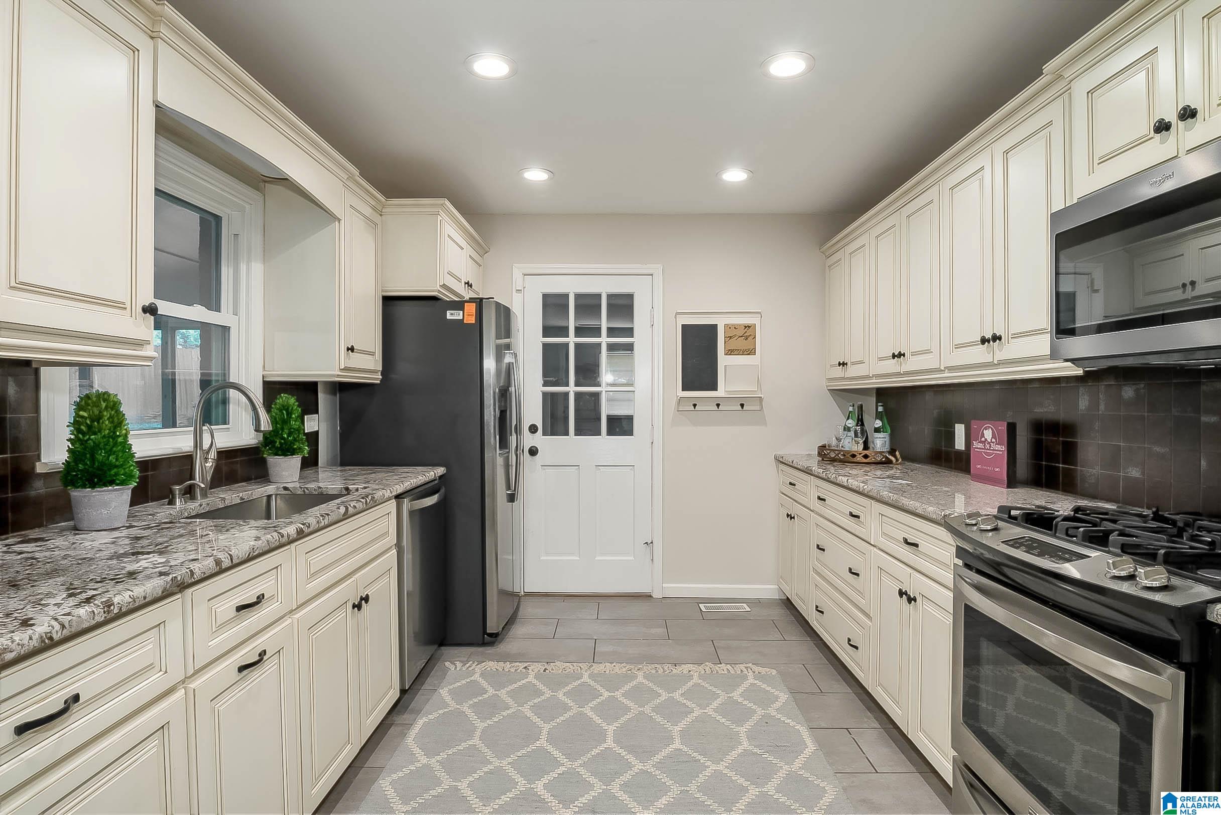 1908 Southwood Road Birmingham, AL 35216 - Photo 11 of 31