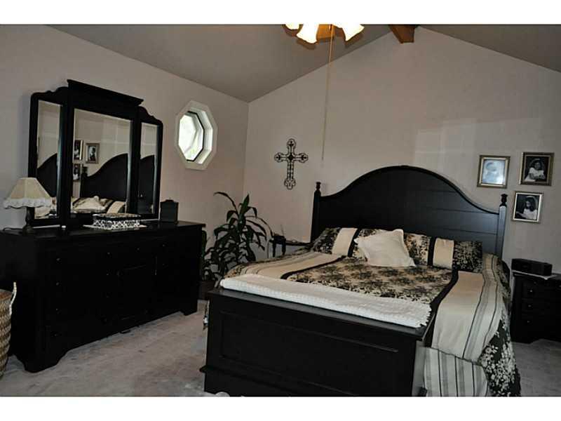 501 Great Belt Road Butler, PA 16002 - Photo 10 of 25 Master Bedroom.
