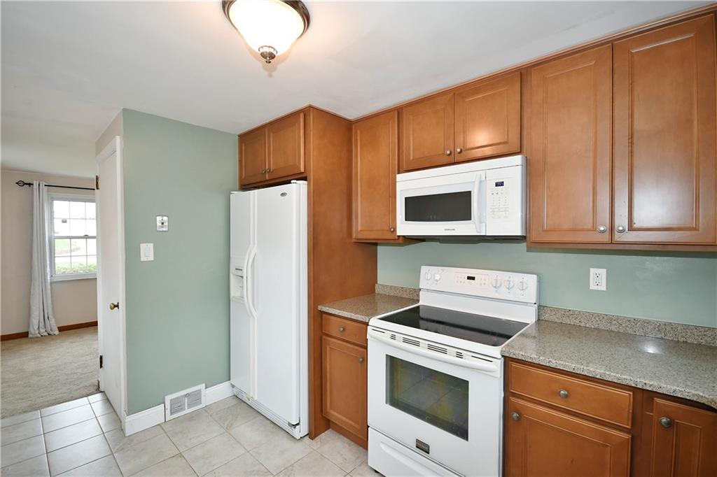 1036 Hastie Road Pittsburgh, PA 15234 - Photo 11 of 24 Gallery Image 11