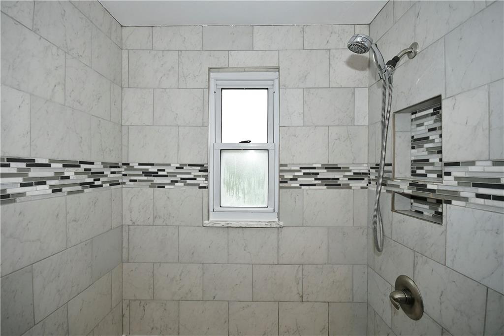 1036 Hastie Road Pittsburgh, PA 15234 - Photo 16 of 24 Gallery Image 16