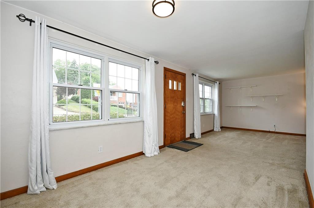 1036 Hastie Road Pittsburgh, PA 15234 - Photo 8 of 24 Gallery Image 8