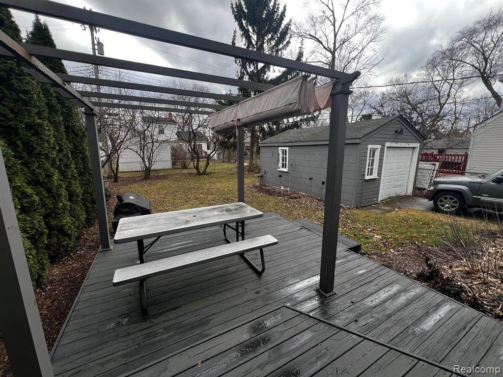 1875 Cambridge Road Berkley, MI 48072 - Photo 31 of 33