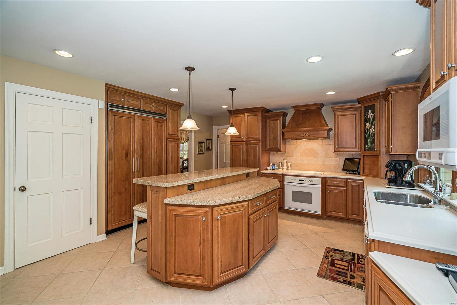 125 Ladue Farm Road St. Louis, MO 63141 - Photo 22 of 60 Gallery Image 22