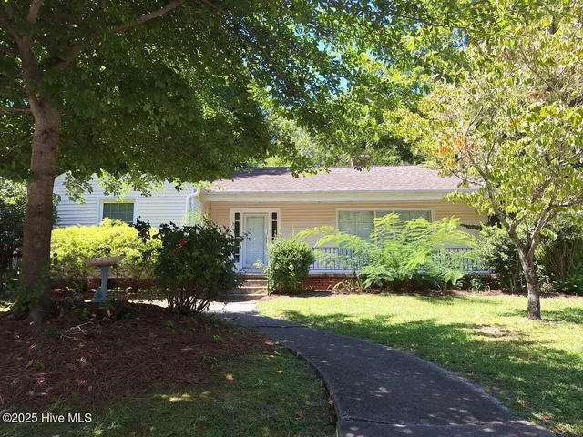 $1,950 | 1613 Longwood Drive, Greenville, NC 27858