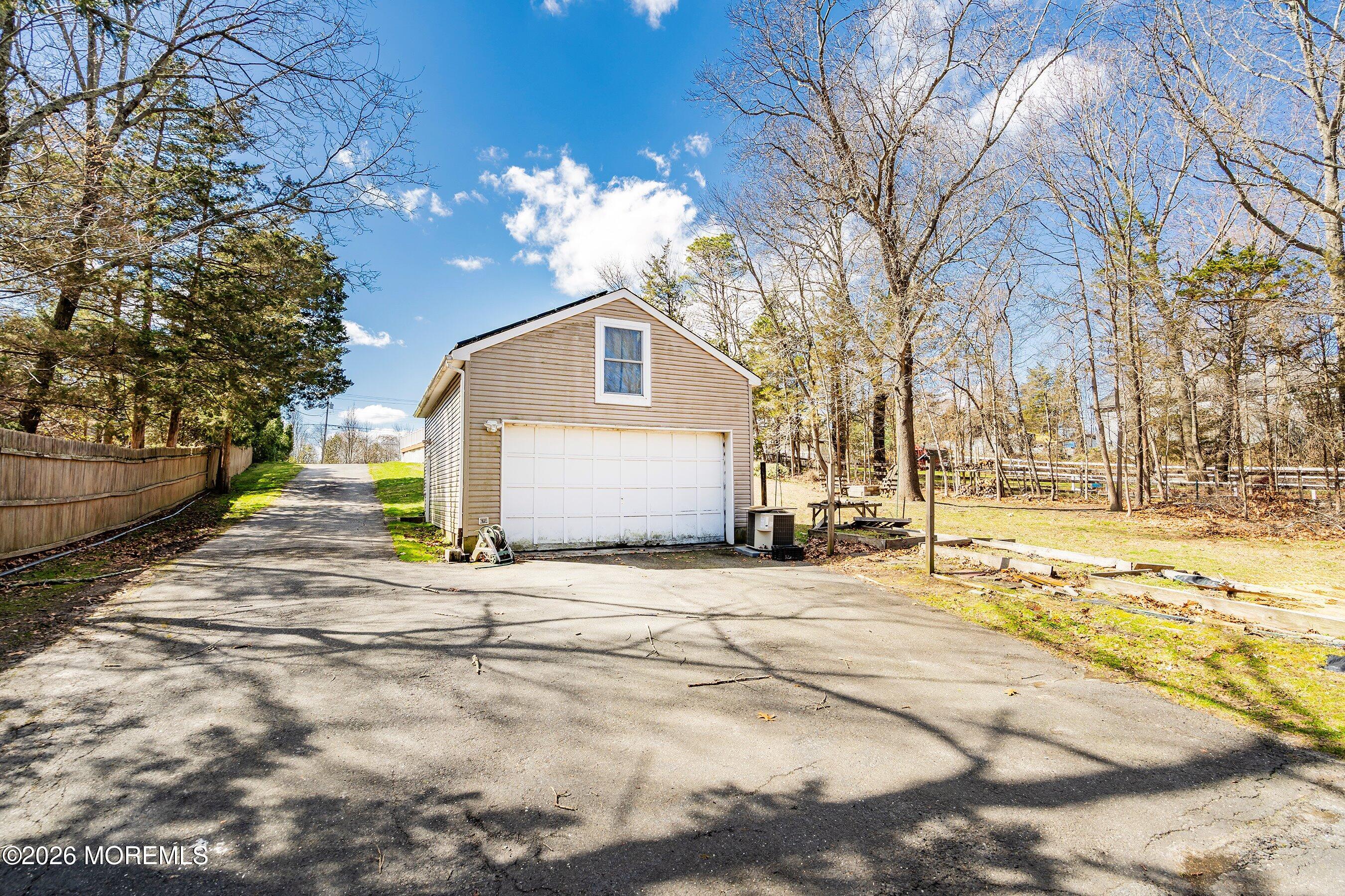 471 Harmony Road Jackson, NJ 08527 - Photo 25 of 31 04-Garage
