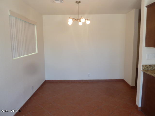 2315 West Ocotillo Road Phoenix, AZ 85015 - Photo 5 of 18 Eat-in kitchen